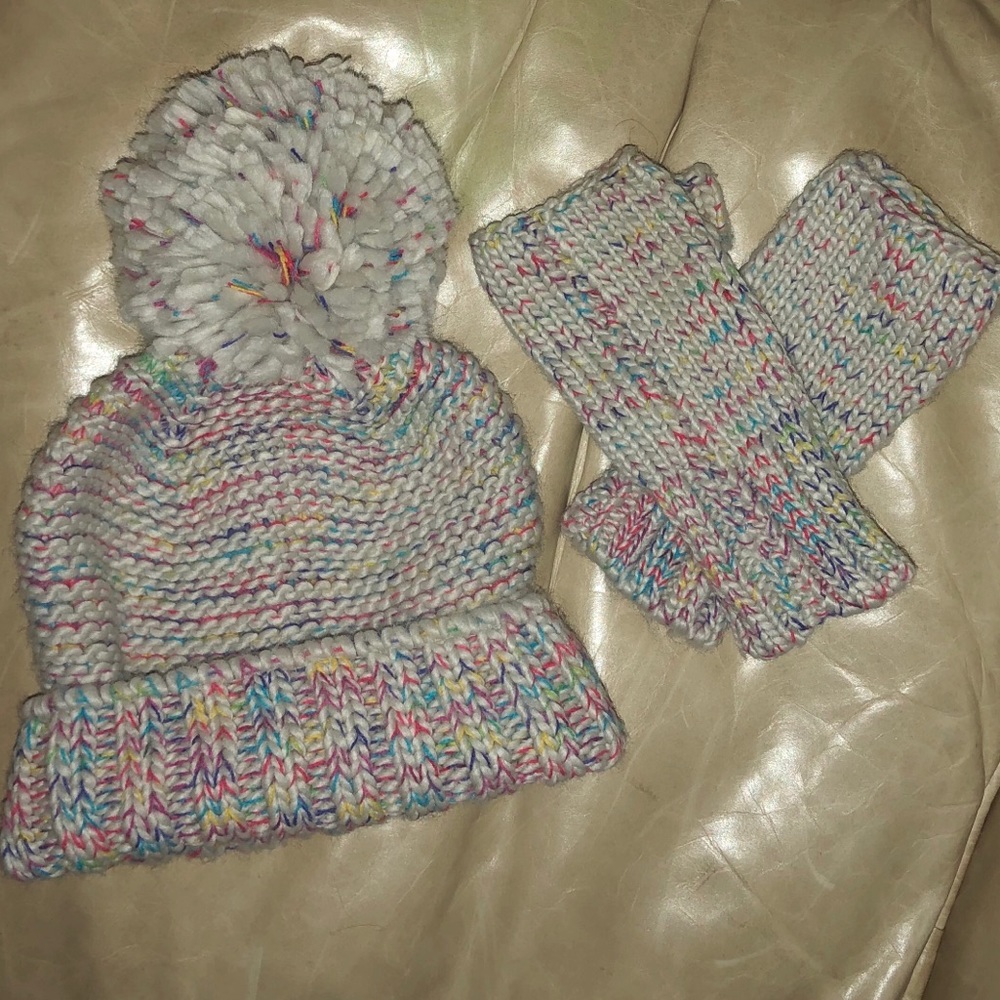 HAT ATTACK hat mittens chunky knit rainbow